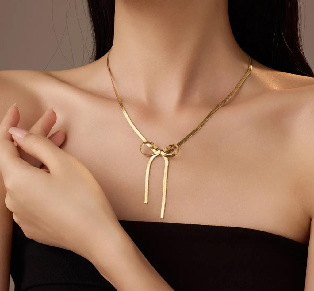 Lavish Bow Down Anti Tarnish Necklace